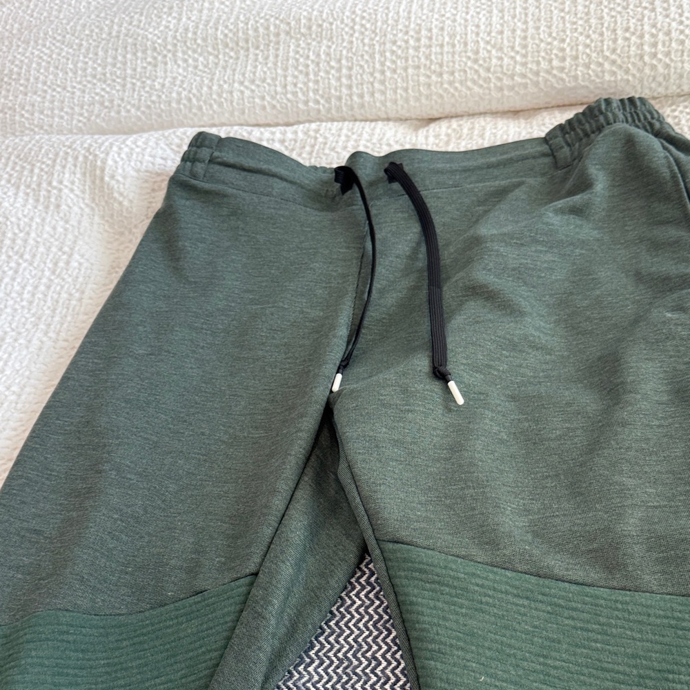 On Running Green Sweat Pants